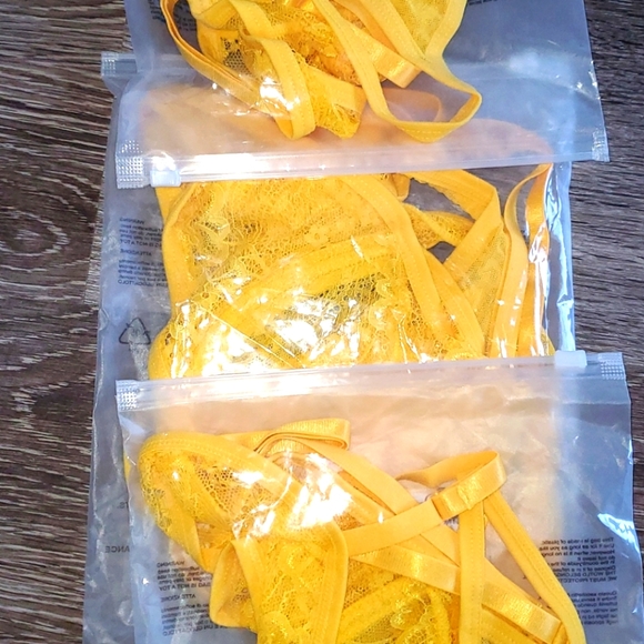 Yellow Blossom Balcony&Thong ๐๐ - Picture 3 of 3